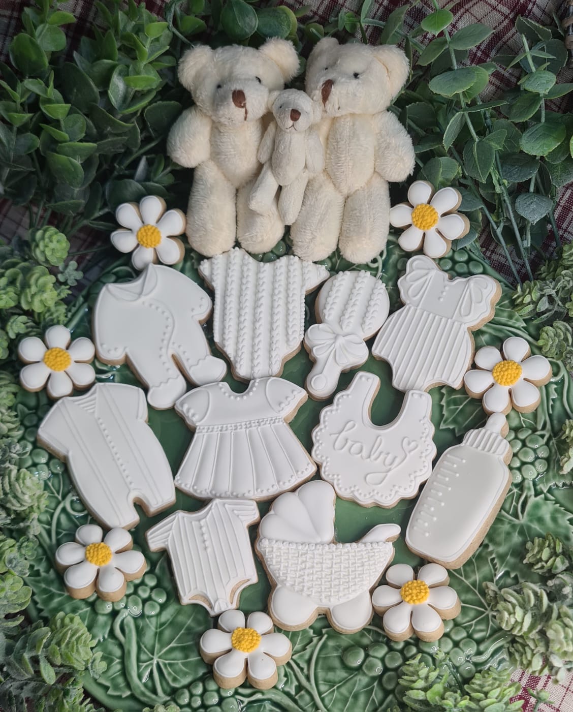 Biscoitos decorados à mão para chá de bebê, com ursinhos de pelúcia